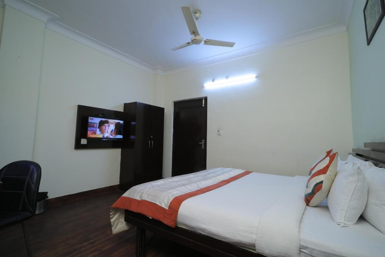 Hotel Vivek Continental Gwalior Ngoại thất bức ảnh