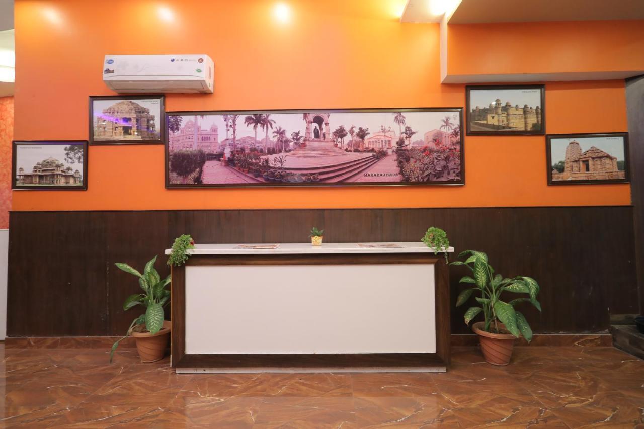 Hotel Vivek Continental Gwalior Ngoại thất bức ảnh