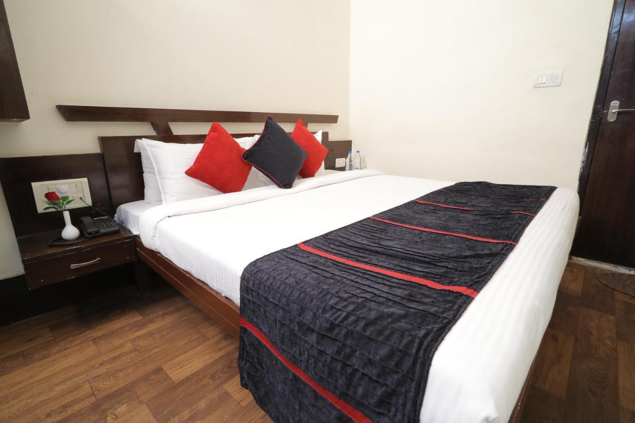 Hotel Vivek Continental Gwalior Ngoại thất bức ảnh