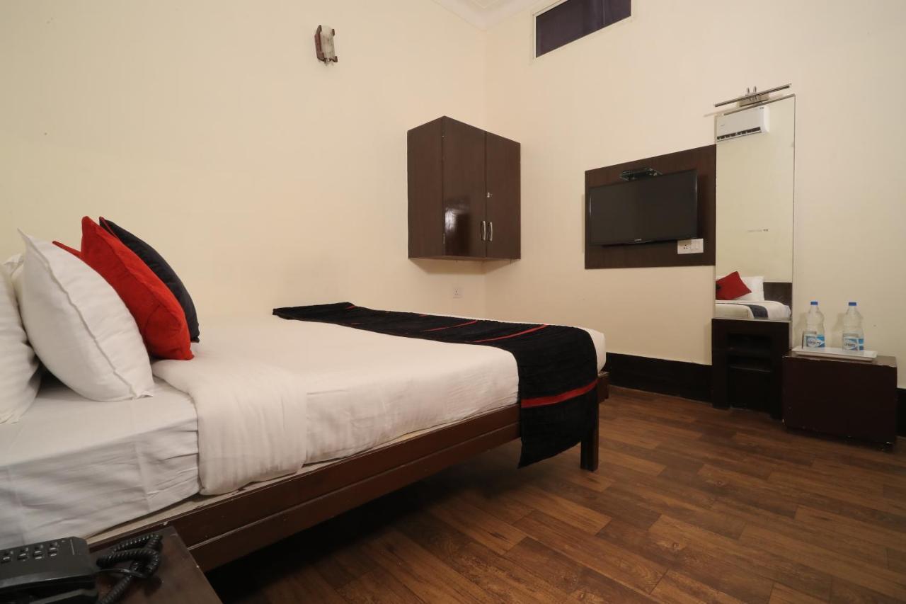 Hotel Vivek Continental Gwalior Ngoại thất bức ảnh