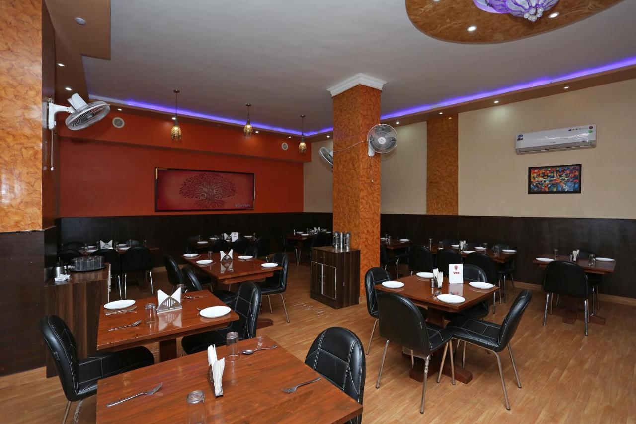 Hotel Vivek Continental Gwalior Ngoại thất bức ảnh